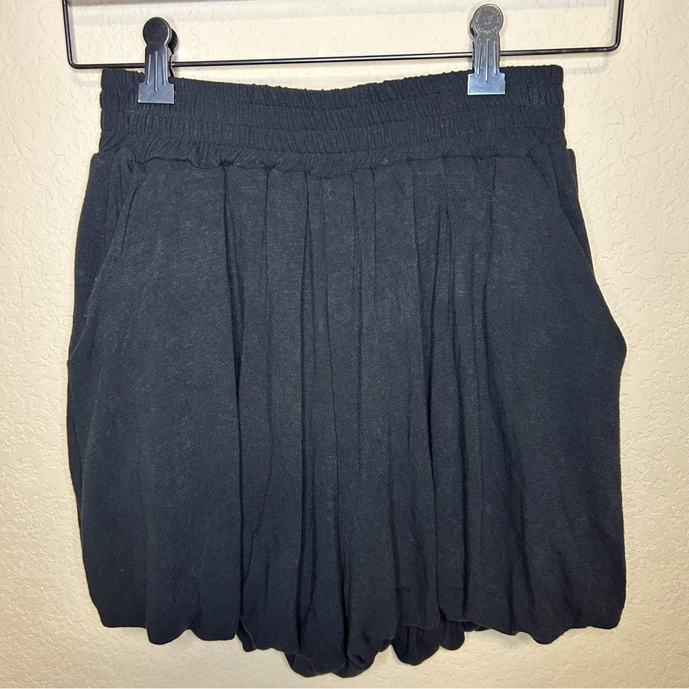 POL Bubble Short With Pockets Black wool blend. Size Small